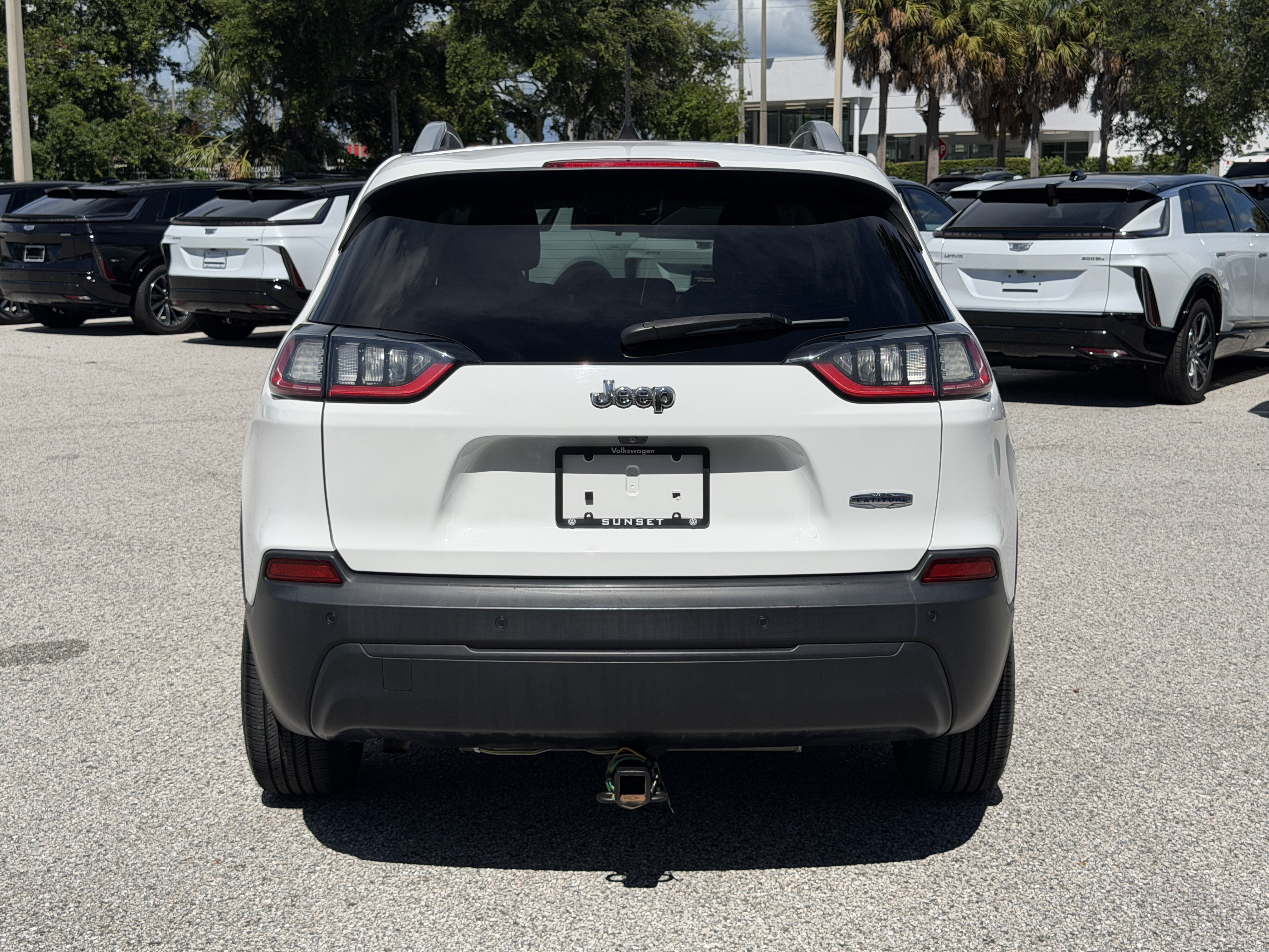 Used 2020 Jeep Cherokee Latitude FWD image 6