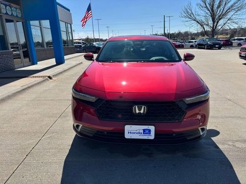 Used 2025 Honda Accord Touring image 2