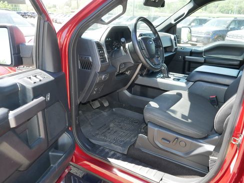 Used 2019 Ford F150 XLT w/ Equipment Group 302A Luxury AWD/4WD image 11