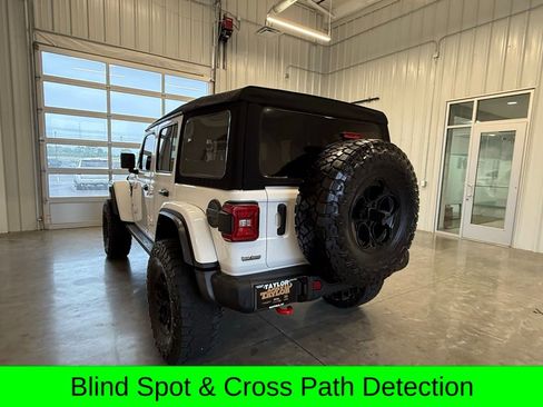 Used 2022 Jeep Wrangler Unlimited Rubicon w/ Xtreme Recon 35" Tire Package AWD/4WD image 8
