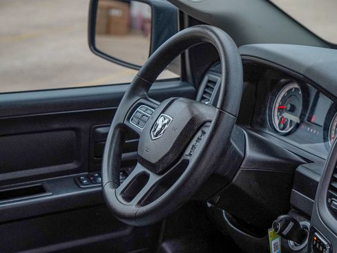 Used 2016 RAM 1500 Express w/ Black Ram 1500 Express Group image 38