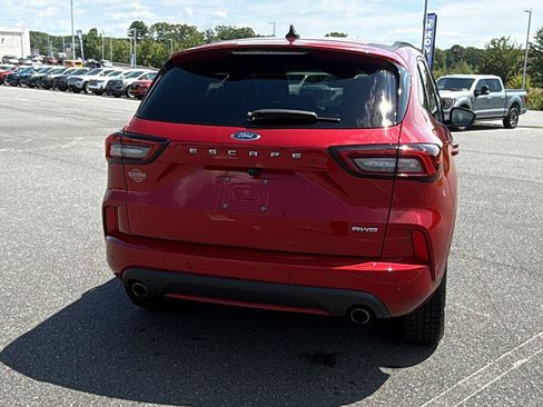 Used 2024 Ford Escape ST-Line w/ Tech Pack #1 AWD/4WD image 7