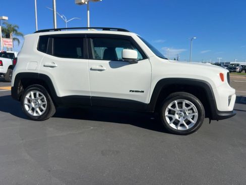 Used 2021 Jeep Renegade Latitude AWD/4WD image 10