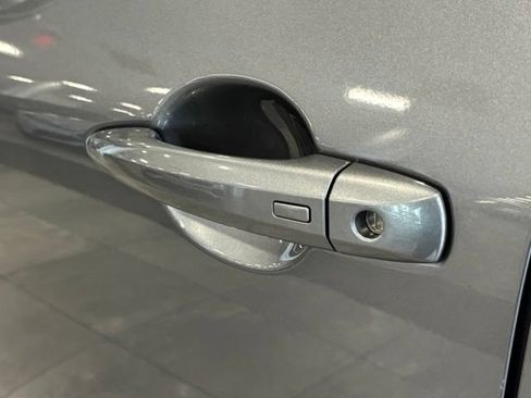 Used 2024 Nissan Rogue Platinum w/ Platinum Premium Package FWD image 12