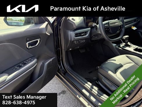 New 2026 Kia K4 EX FWD image 17