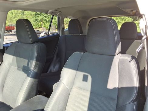 Used 2015 Toyota RAV4 XLE w/ Preferred Accessory Package FWD image 23