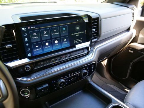 Used 2024 Chevrolet Silverado 3500 LTZ w/ LTZ Plus Package image 12