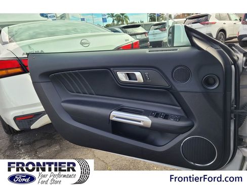 Used 2019 Ford Mustang Premium image 11