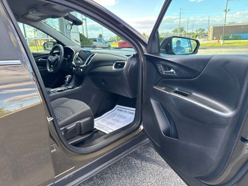 Used 2024 Chevrolet Equinox LT FWD image 28