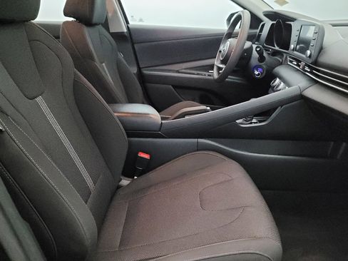 Used 2023 Hyundai Elantra SE image 21