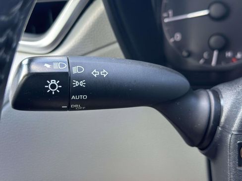 Used 2023 Toyota Corolla Cross LE w/ Moonroof Package AWD/4WD image 16