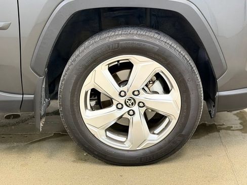 Used 2021 Toyota RAV4 Limited AWD/4WD image 4
