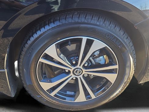 Certified 2023 Nissan Sentra SV image 3