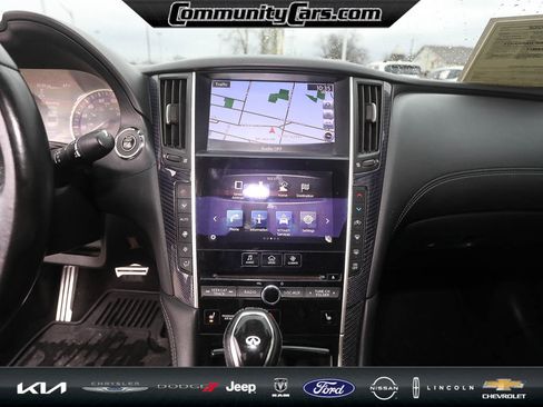 Used 2017 INFINITI Q60 3.0t Sport image 16