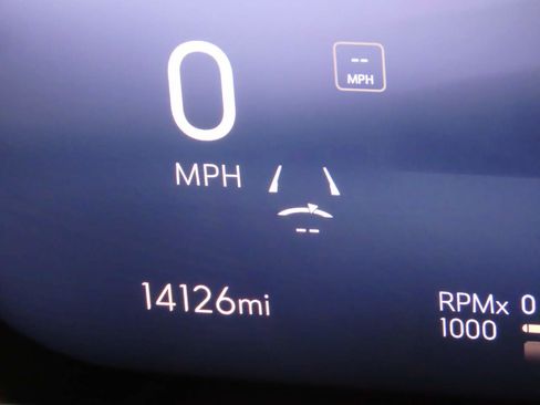 Used 2025 Buick Enclave Sport Touring image 10