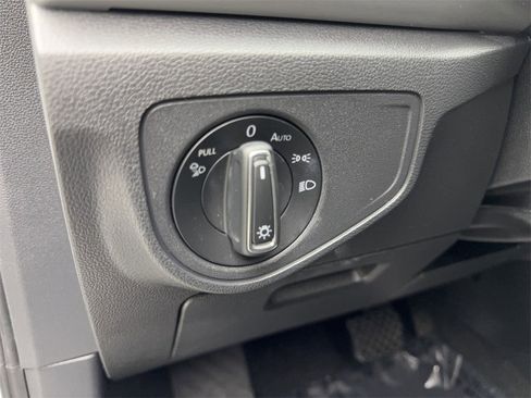 Used 2023 Volkswagen Atlas SE w/ Panoramic Sunroof Package image 59