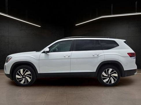 Used 2026 Volkswagen Atlas SE FWD image 4