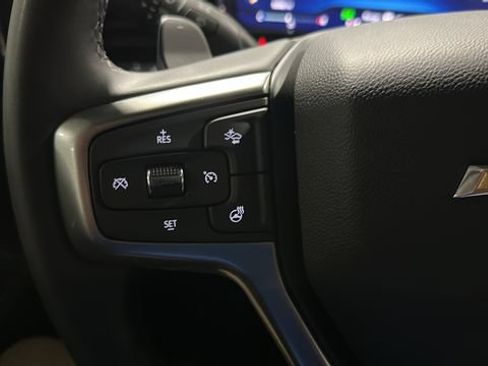 Used 2025 Chevrolet Silverado 1500 LT AWD/4WD image 12