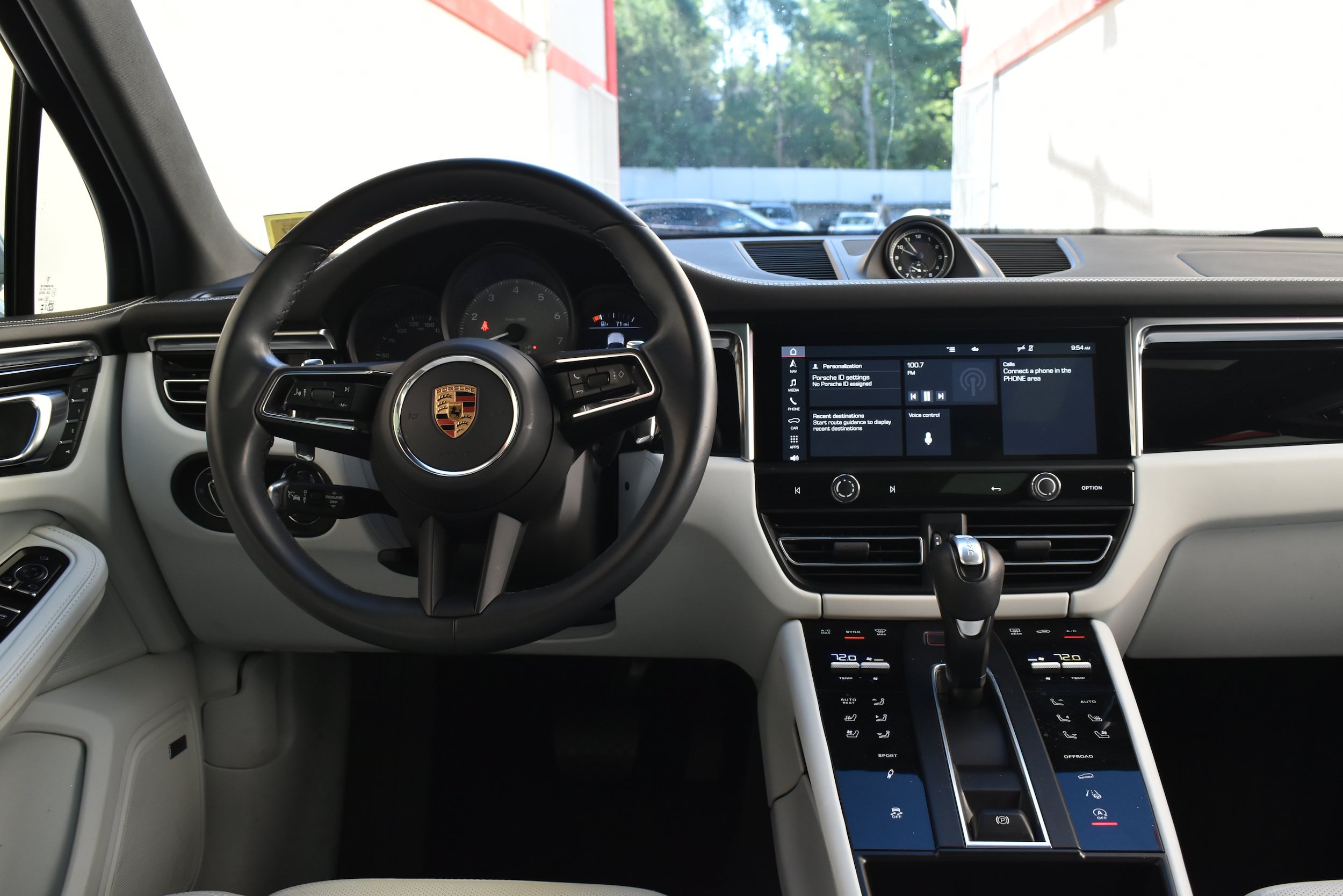 Used 2023 Porsche Macan S AWD/4WD image 24