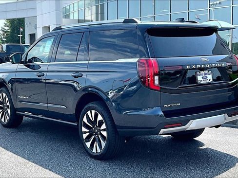 New 2026 Ford Expedition Platinum w/ Driver's Package AWD/4WD image 3