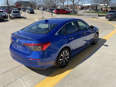 Used 2023 Honda Civic EX image 3