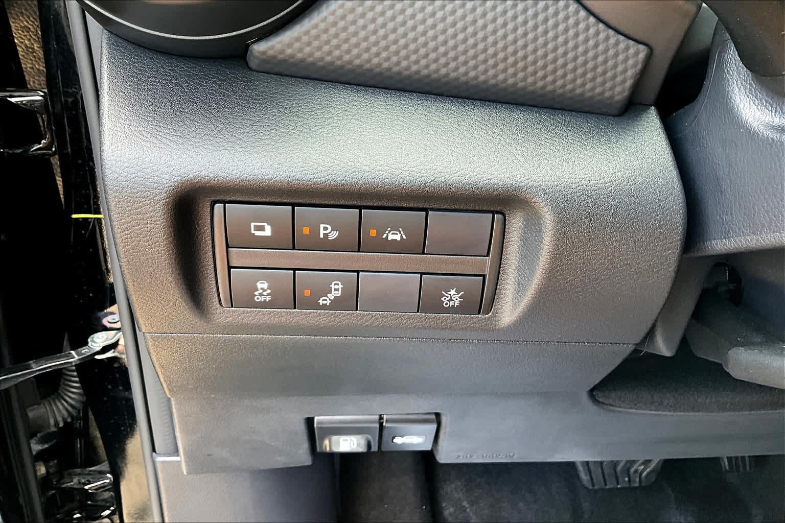 Certified 2024 Nissan Kicks S FWD image 34