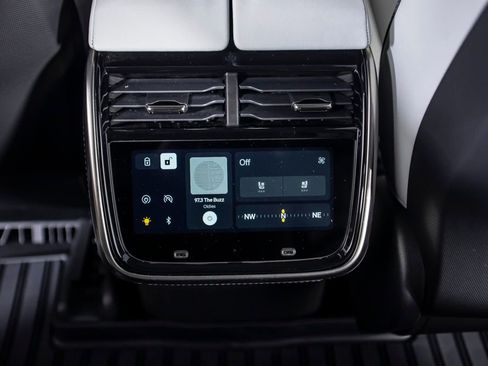 Used 2025 Rivian R1T Adventure AWD/4WD image 22