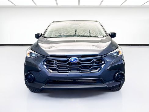 Used 2024 Subaru Crosstrek 2.0i image 2