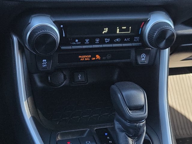 Certified 2022 Toyota RAV4 LE AWD/4WD image 21