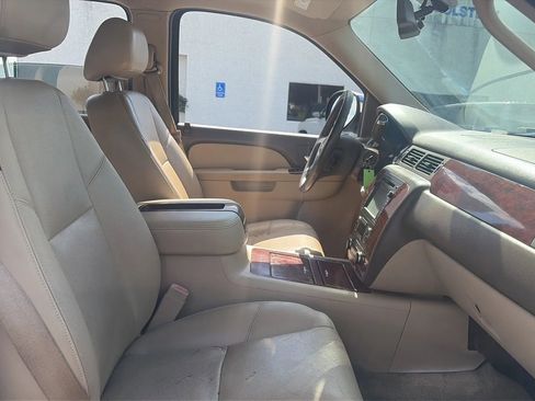 Used 2013 Chevrolet Tahoe LTZ AWD/4WD image 44