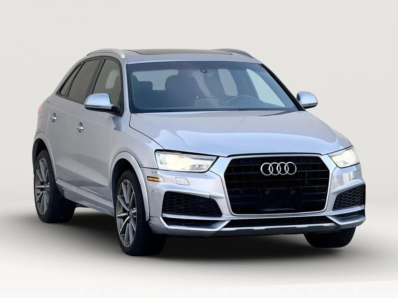 Used 2018 Audi Q3 2.0T Premium FWD image 1