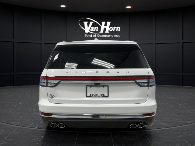 Used 2023 Lincoln Aviator Reserve w/ Equipment Group 201A AWD/4WD image 6