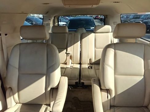 Used 2007 Cadillac Escalade ESV AWD w/ Information Package image 8