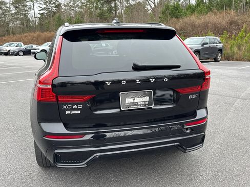 Used 2024 Volvo XC60 B5 Core image 6