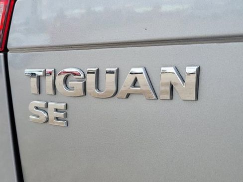 Used 2020 Volkswagen Tiguan SE image 7