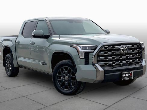 Used 2025 Toyota Tundra Platinum AWD/4WD image 3