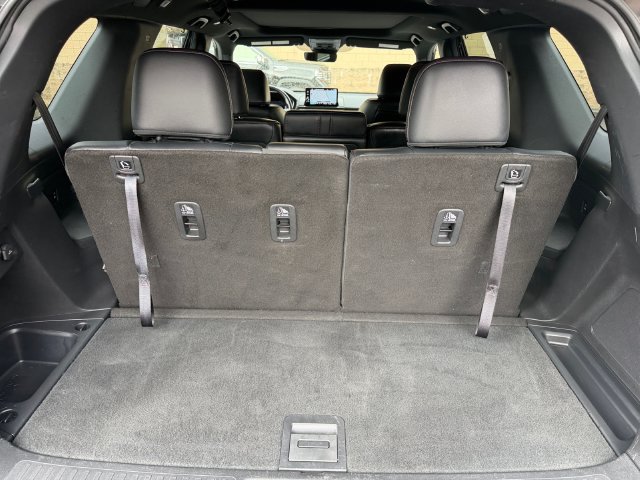 Used 2025 Honda Pilot Black Edition image 23