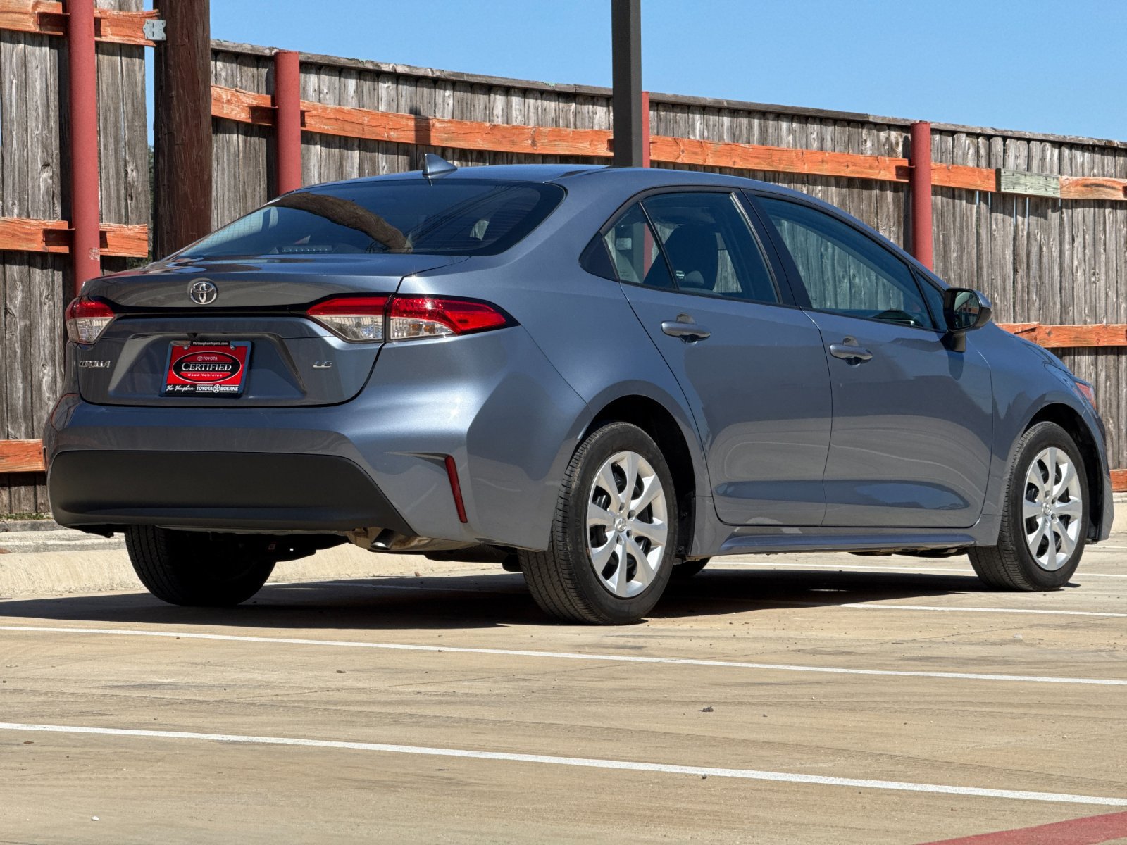 Certified 2025 Toyota Corolla LE FWD image 5