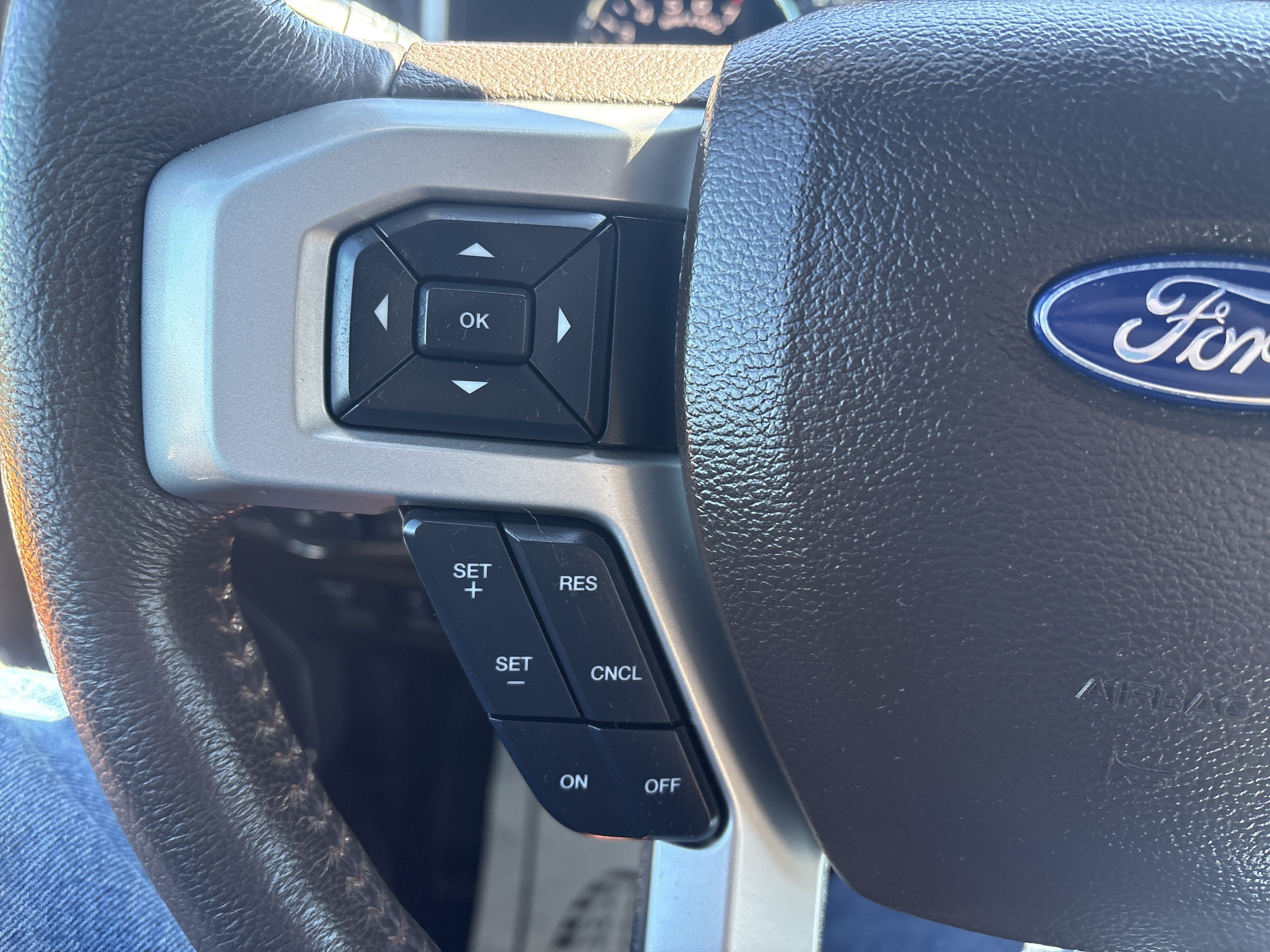 Used 2018 Ford F150 King Ranch w/ Equipment Group 601A Luxury AWD/4WD image 19