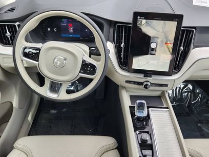 New 2026 Volvo XC60 B5 Ultra w/ Climate Package