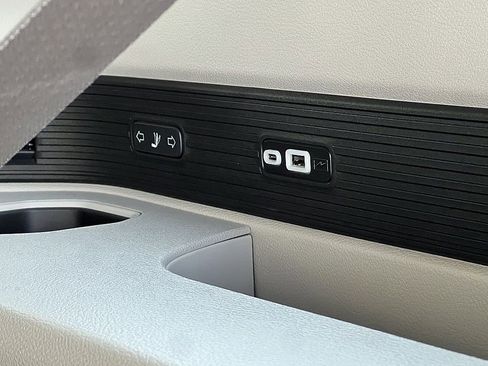 Used 2022 Jeep Wagoneer Series III w/ Convenience Group I image 24