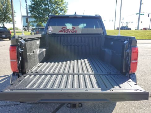 New 2026 Toyota Tacoma TRD Off-Road AWD/4WD image 8