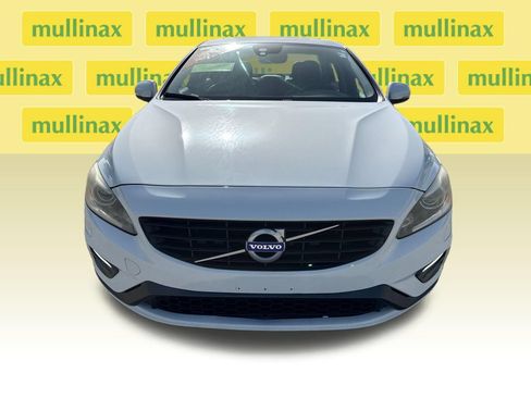 Used 2017 Volvo S60 T5 Dynamic w/ Vision Package AWD/4WD image 9