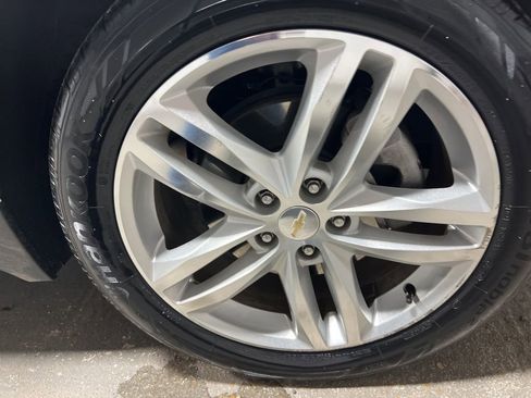 Used 2019 Chevrolet Equinox Premier image 48