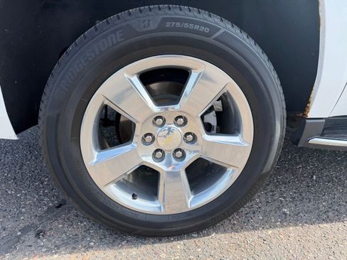Used 2018 Chevrolet Suburban Premier w/ Max Trailering Package AWD/4WD image 19