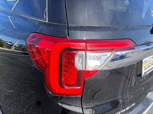 Used 2023 GMC Acadia SLT image 23