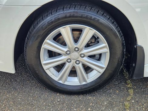 Used 2012 Subaru Legacy 2.5i Premium w/ All-Weather Pkg + Moonroof AWD/4WD image 34