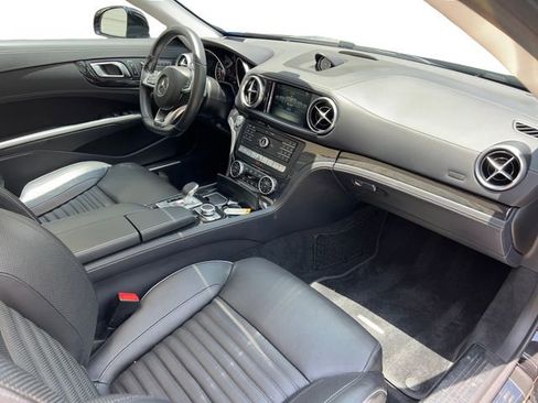 Used 2020 Mercedes-Benz SL 550 image 11