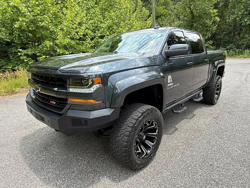 Used 2018 Chevrolet Silverado 1500 LT w/ All Star Edition AWD/4WD image 2