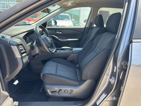 Used 2025 Nissan Rogue SV FWD image 13